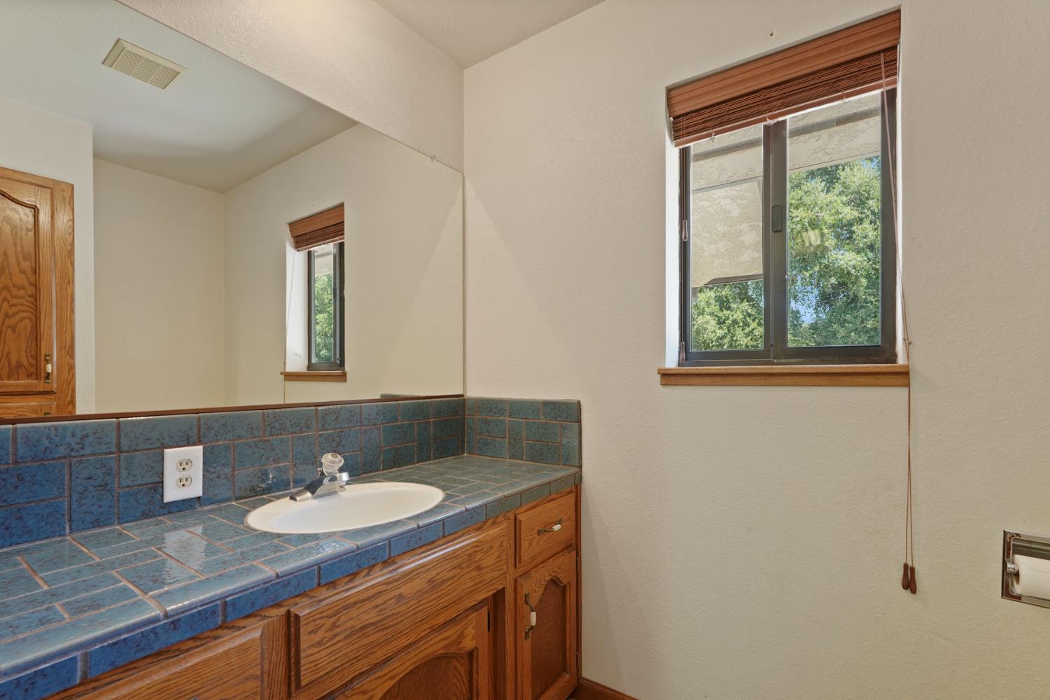 10996 Boessow Road Galt, CA 95632 - Photo 17 of 52