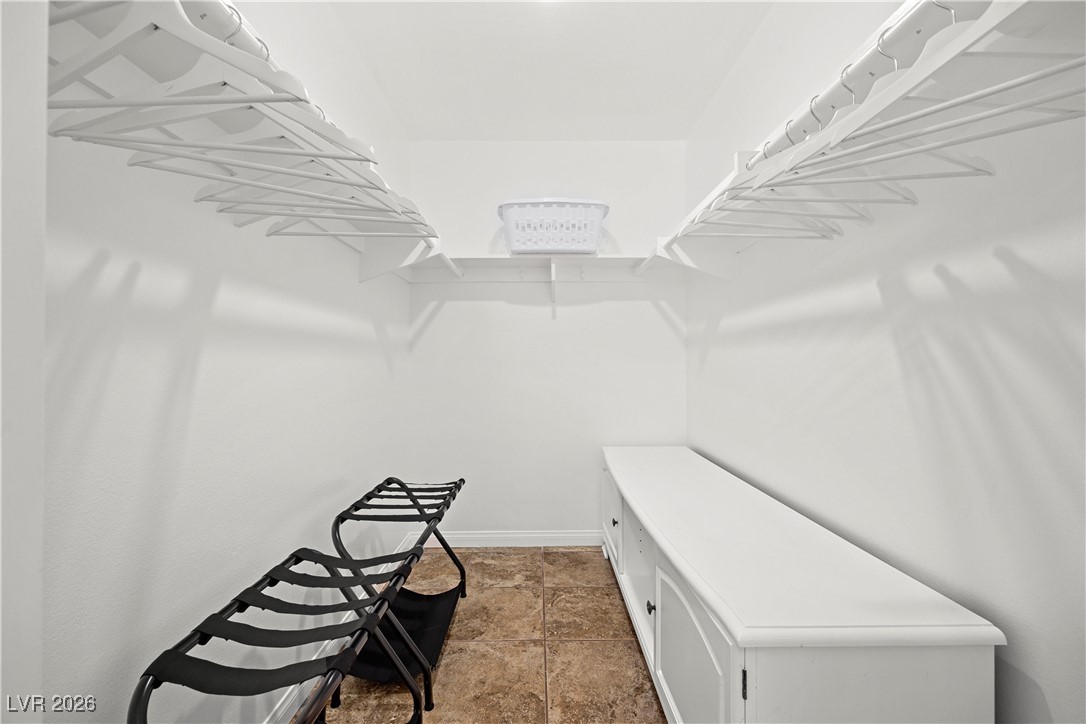 1554 Raindance Way Las Vegas, NV 89169 - Photo 15 of 25 View of walk in closet