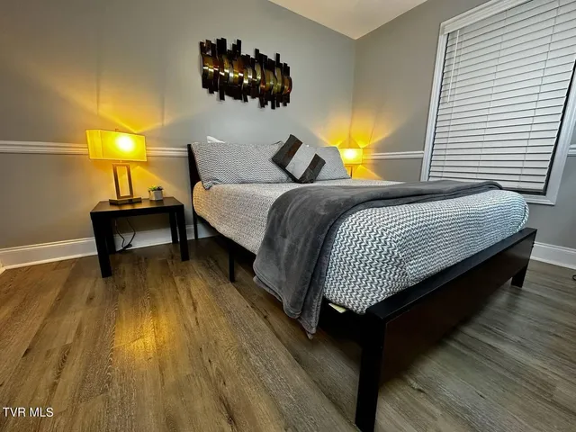 $2,400 | 169 East Grande Avenue, Unit 402, Johnson City, TN 37601