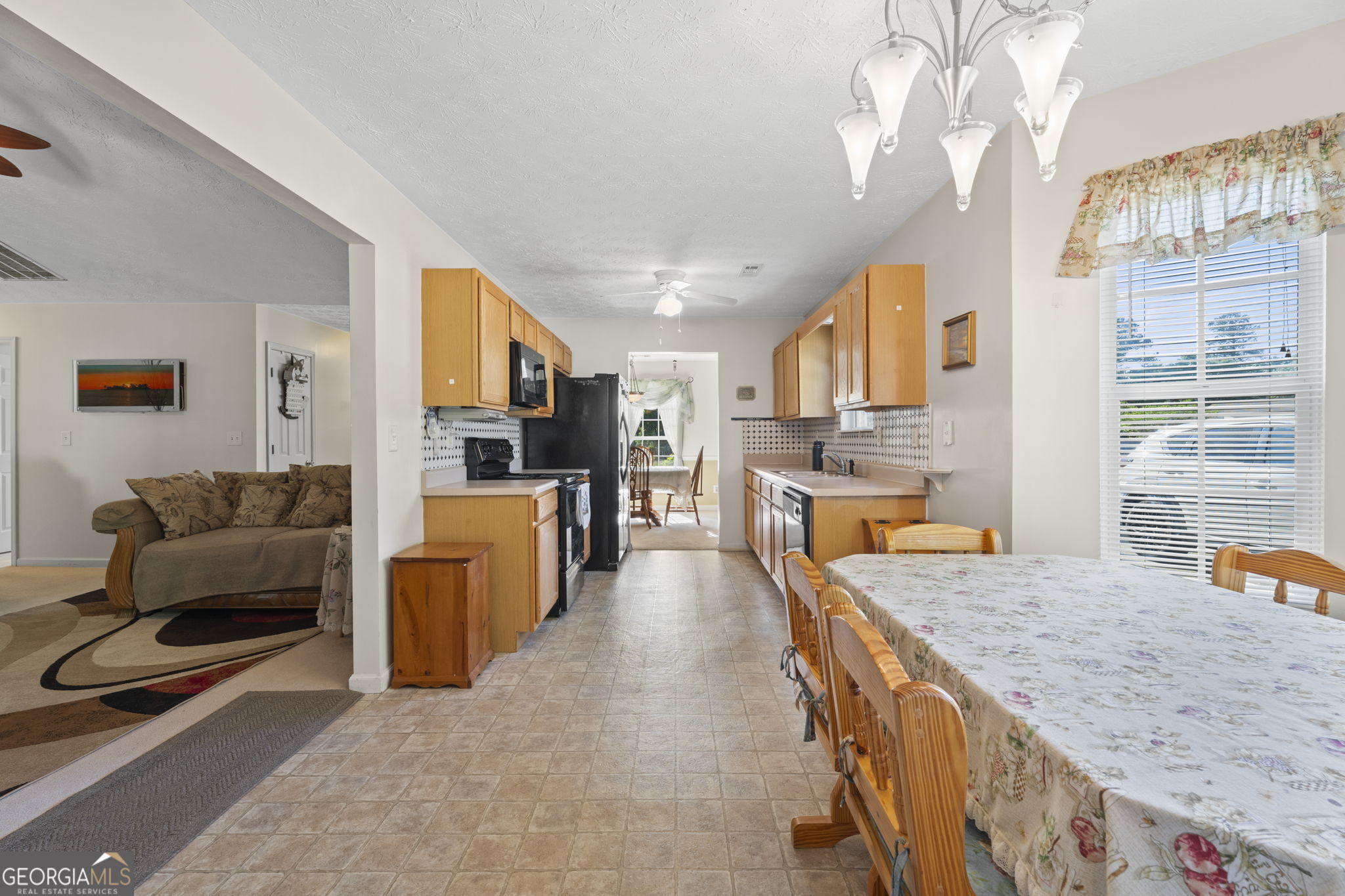 398 Clyde's Way Jackson, GA 30233 - Photo 11 of 37