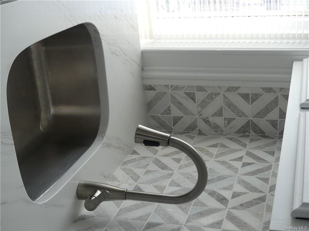 19 West Broadway, Unit 3W Nyack, NY 10960 - Photo 8 of 18