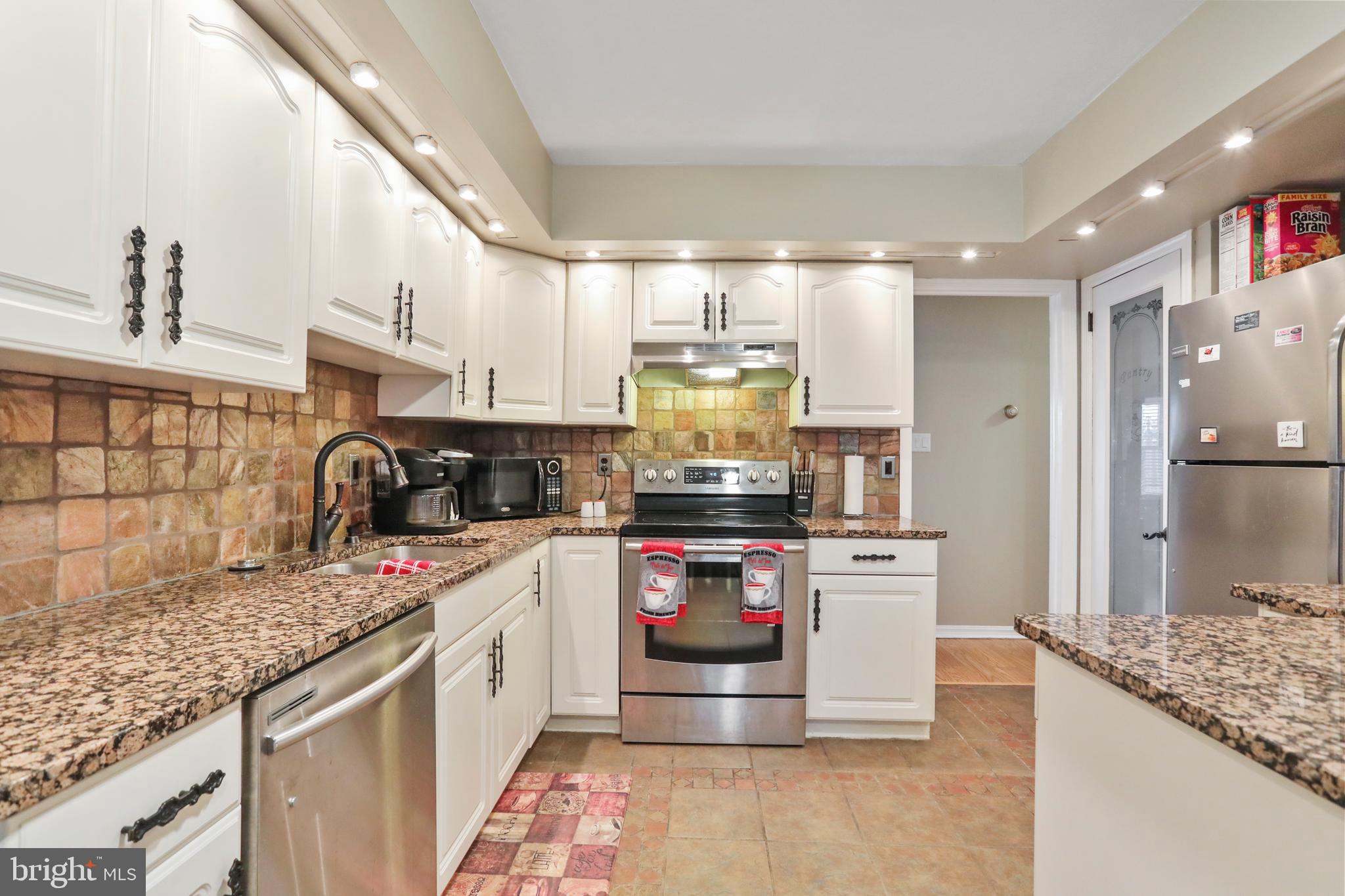 123 Gloucester Road Front Royal, VA 22630 - Photo 14 of 50 Kitchen