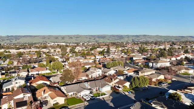 $1,249,000 | 32490 Lake Temescal Lane, Fremont, CA 94555