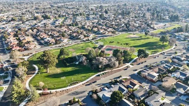 $1,249,000 | 32490 Lake Temescal Lane, Fremont, CA 94555