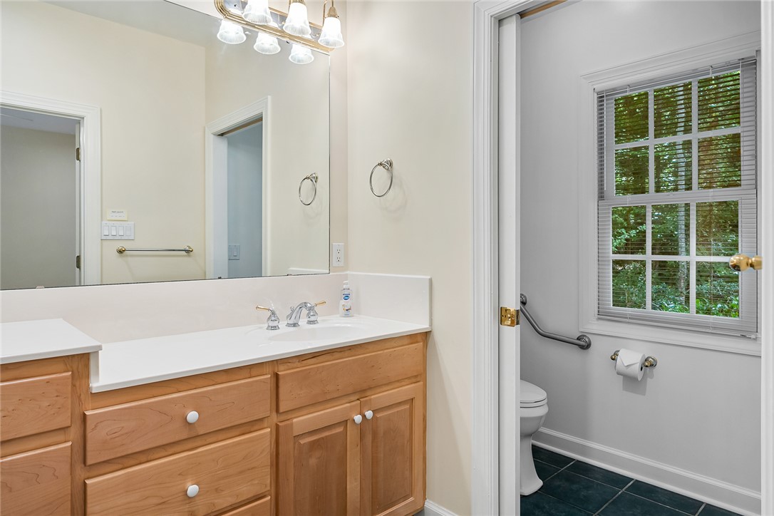 600 Downs Loop Clemson, SC 29631 - Photo 22 of 42 Primary Bath