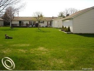 9166 Newburgh Road Livonia, MI 48150 - Photo 3 of 12 back yard