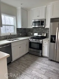 $2,750 | 958 2nd Street, Long Beach, CA 90802