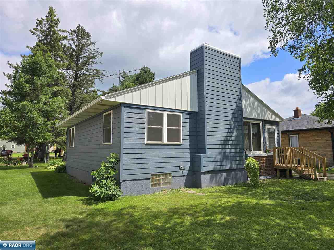 520 6th Street Southwest Chisholm, MN 55719 - Photo 2 of 23