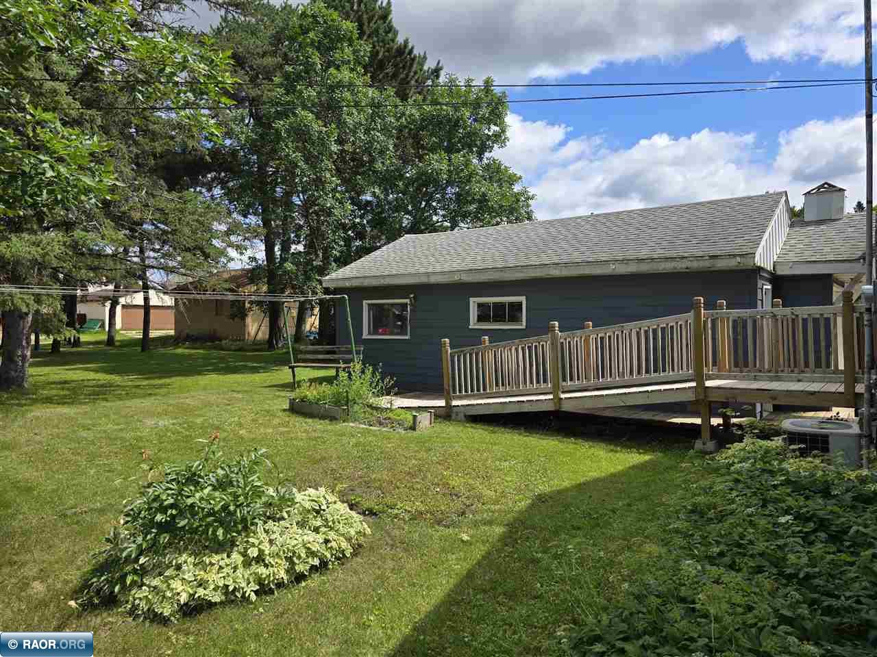 520 6th Street Southwest Chisholm, MN 55719 - Photo 3 of 23