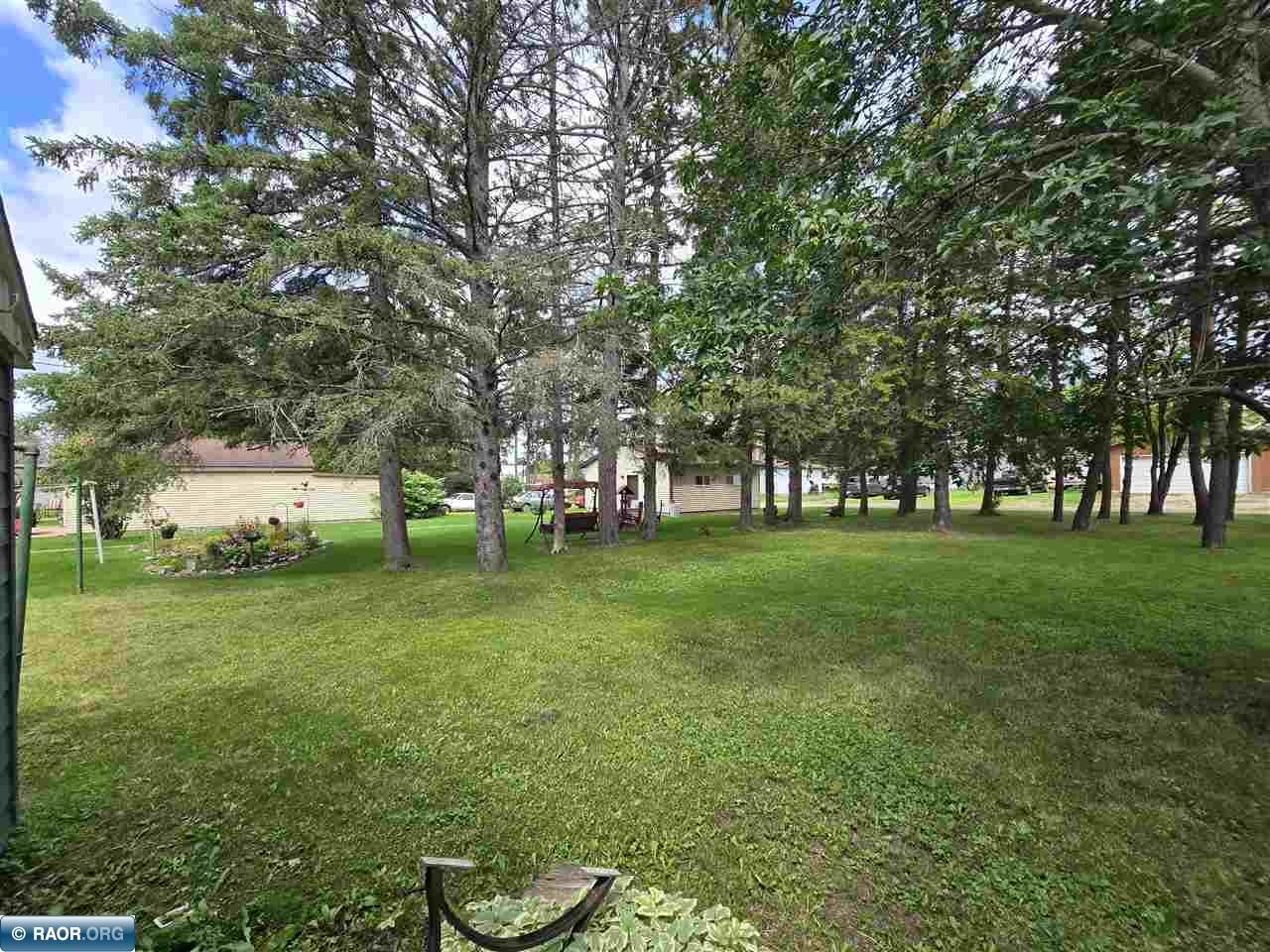 520 6th Street Southwest Chisholm, MN 55719 - Photo 7 of 23