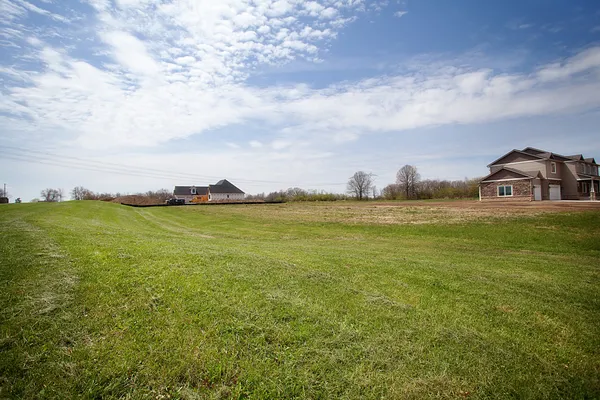 $97,500 | 3719 167th Avenue, Lowell, IN 46356