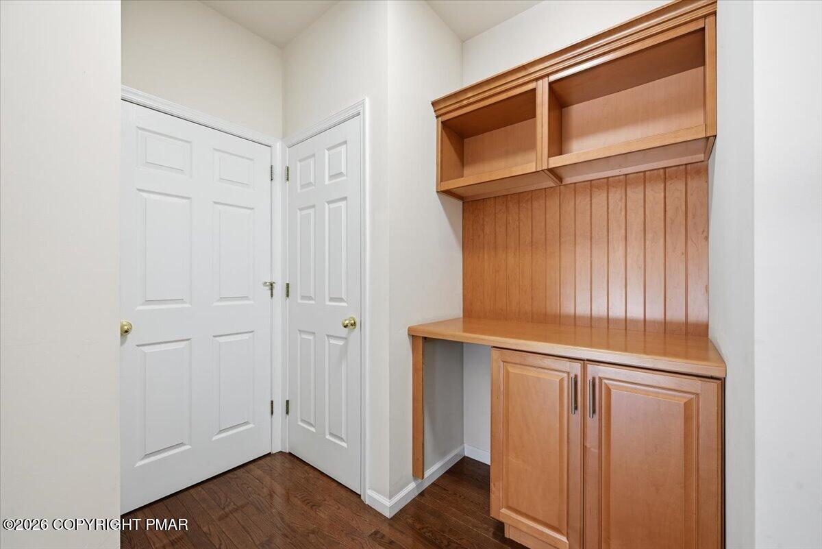 241 Dryden Road Stroudsburg, PA 18360 - Photo 27 of 101 Dry Bar Area