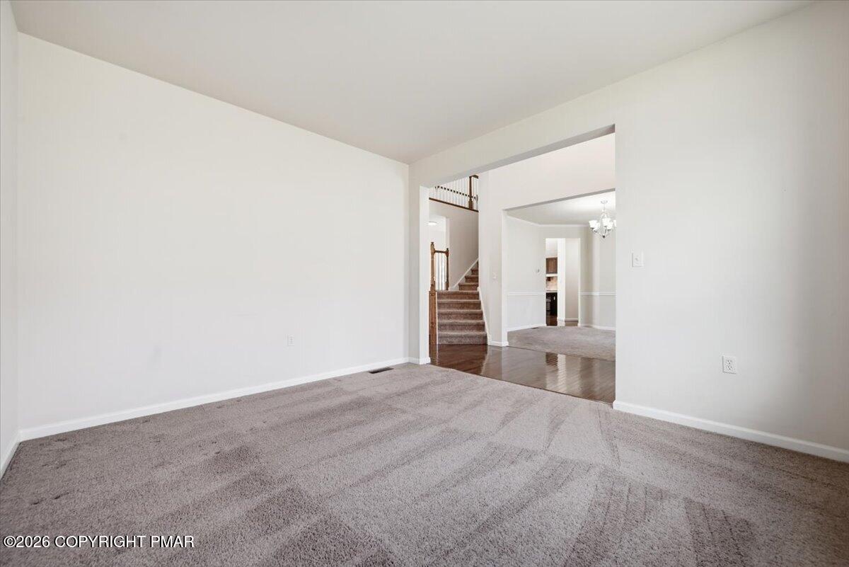 241 Dryden Road Stroudsburg, PA 18360 - Photo 33 of 101 Living Room