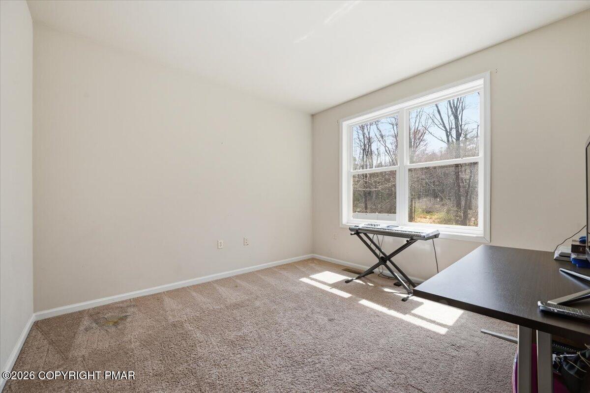 241 Dryden Road Stroudsburg, PA 18360 - Photo 34 of 101 Office