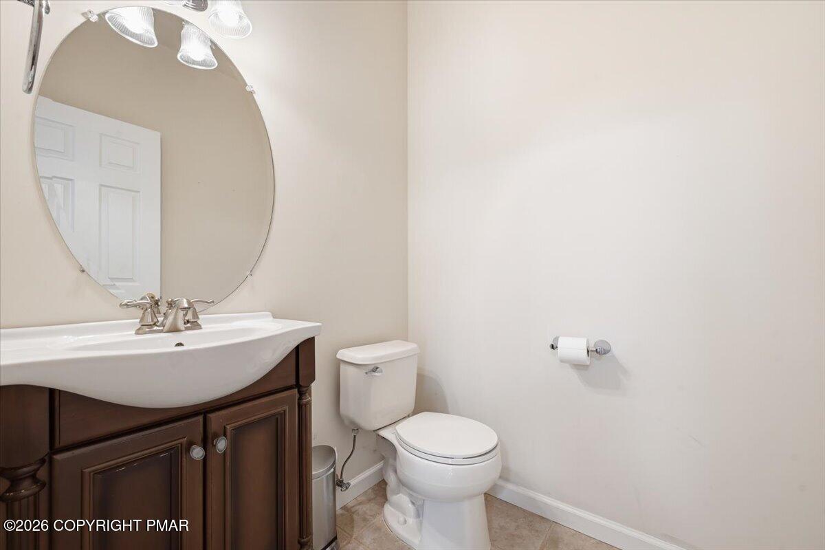 241 Dryden Road Stroudsburg, PA 18360 - Photo 37 of 101 Hald Bath