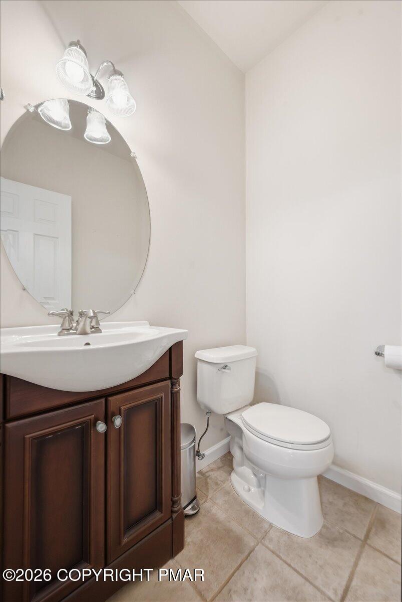 241 Dryden Road Stroudsburg, PA 18360 - Photo 38 of 101 Half Bath