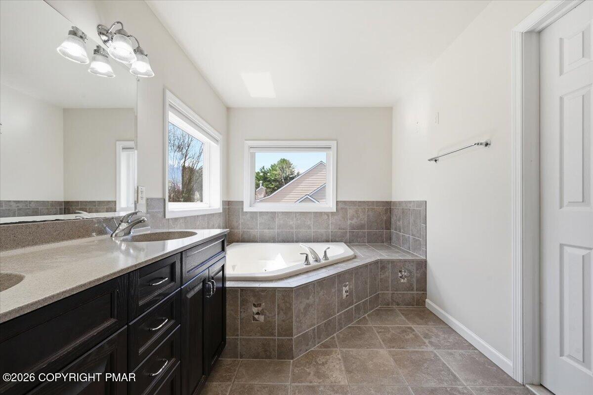 241 Dryden Road Stroudsburg, PA 18360 - Photo 51 of 101 Primary Bath