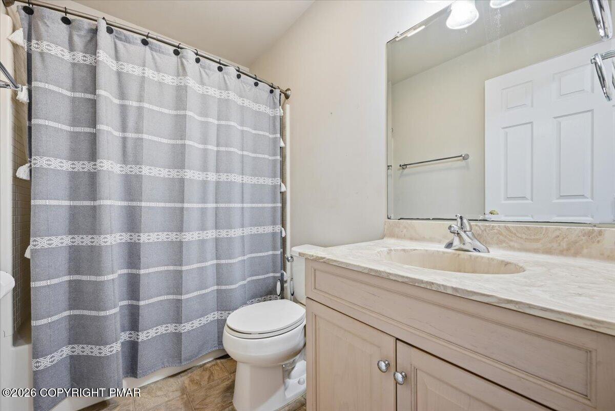 241 Dryden Road Stroudsburg, PA 18360 - Photo 65 of 101 Bathroom 3