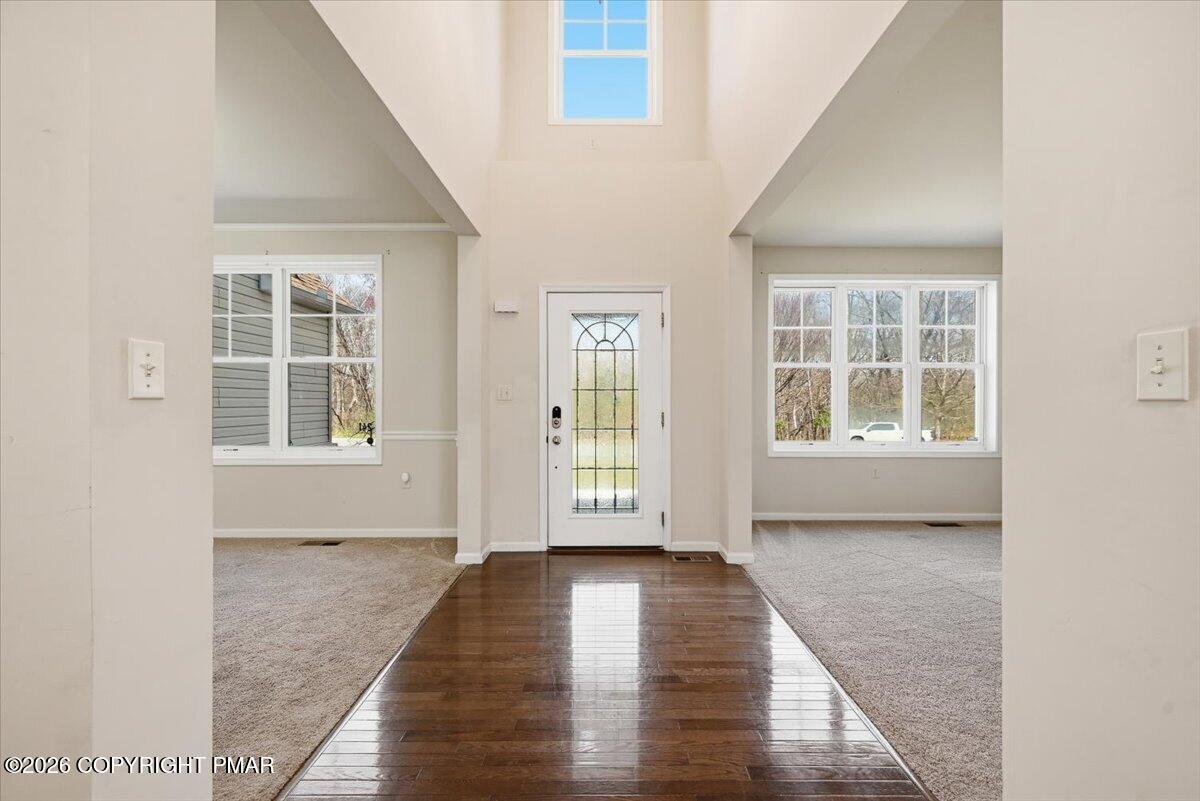 241 Dryden Road Stroudsburg, PA 18360 - Photo 9 of 101 Foyer