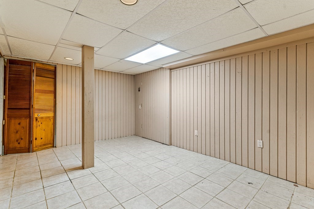 23 Heard Street, Unit 23 Chelsea, MA 02150 - Photo 19 of 27 a view of an empty room with window