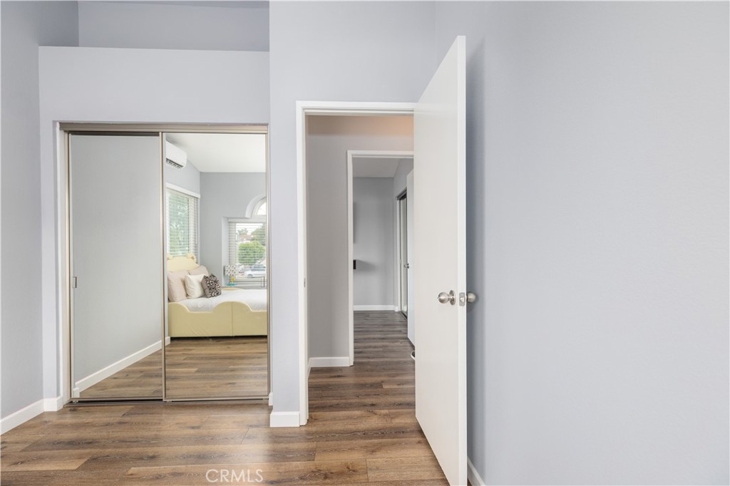 39640 Rustic Glen Drive Temecula, CA 92591 - Photo 17 of 25 Bedroom 3 - Mirrored Wardrobe Doors