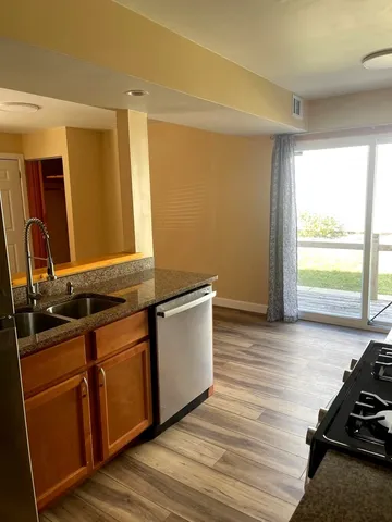 $2,050 | 674 Cleo Court, Unit 674, Wheeling, IL 60090