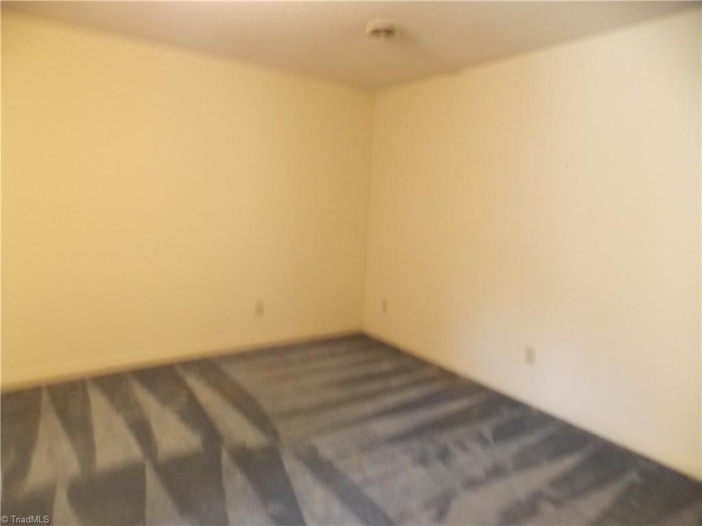 516 Lindley Road Greensboro, NC 27410 - Photo 18 of 26 3rd bedroom