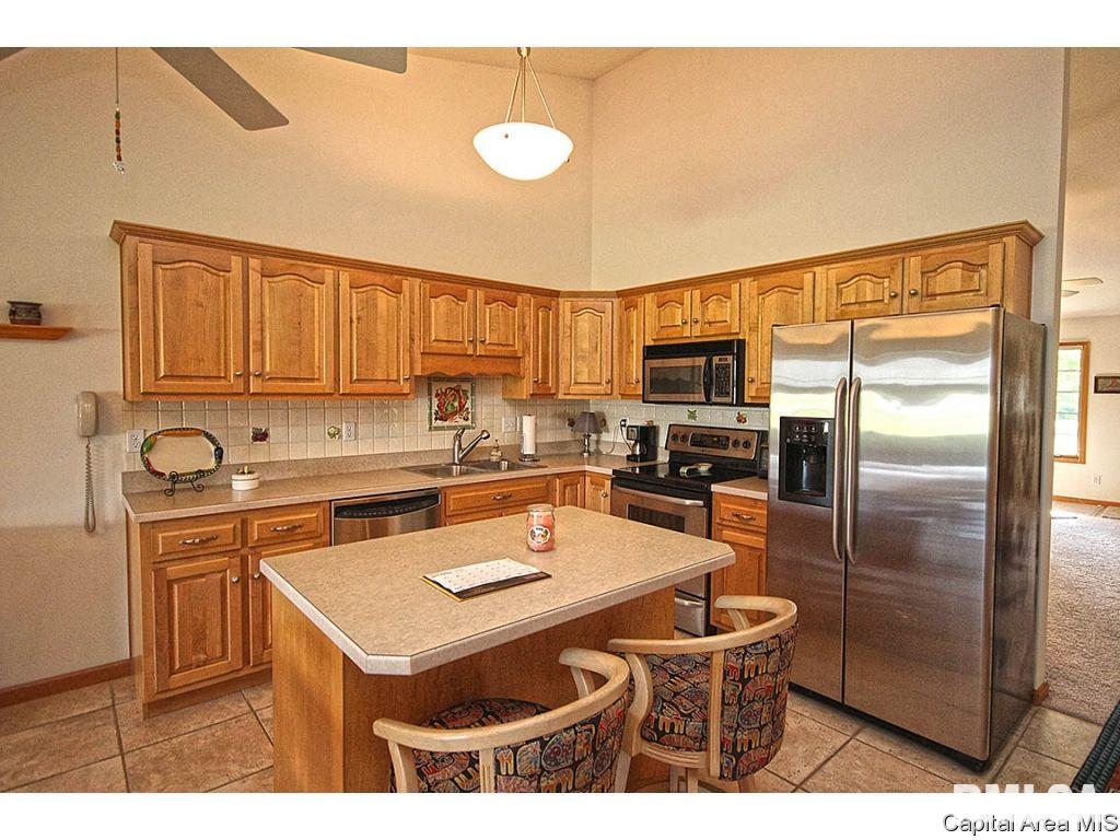 2928 Kipling Court Springfield, IL 62711 - Photo 8 of 35