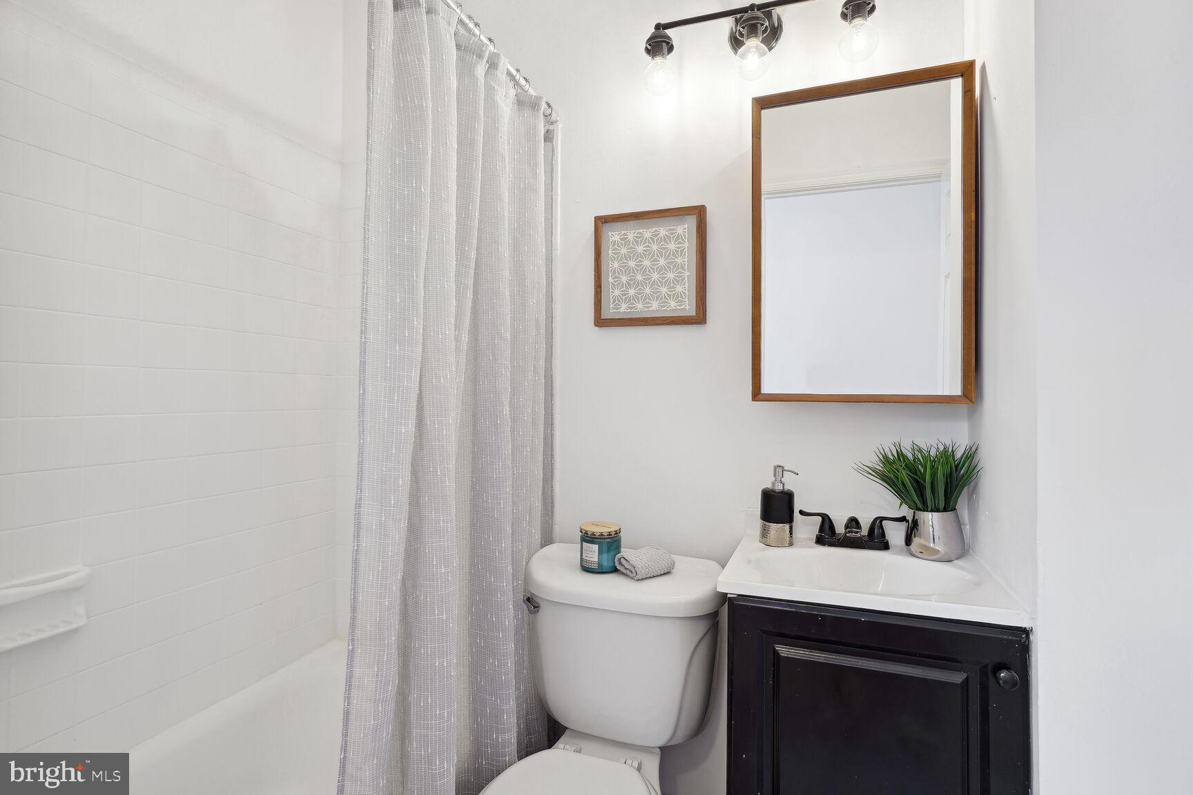 504 R Street Northwest Washington, DC 20001 - Photo 13 of 14 Gallery Image 13