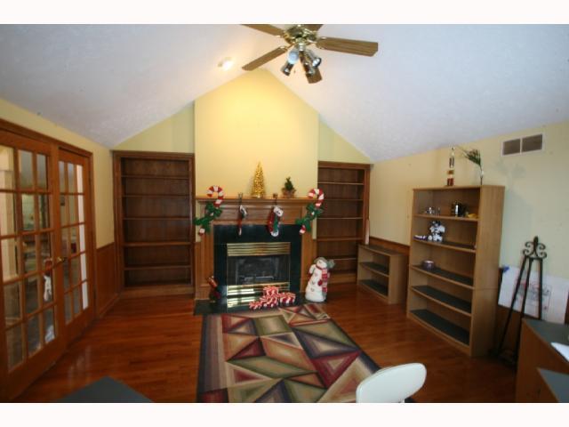 10120 Brooks School Road Fishers, IN 46037 - Photo 8 of 22 Gallery Image 8