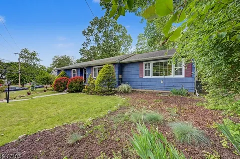 $675,000 | 8 Seneca Avenue, Rockaway, NJ 07866