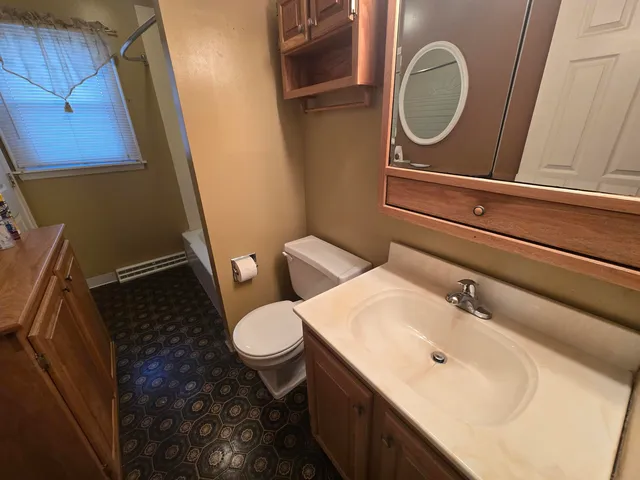 $189,900 | 1002 Fieldcrest Drive, Rockford, IL 61108