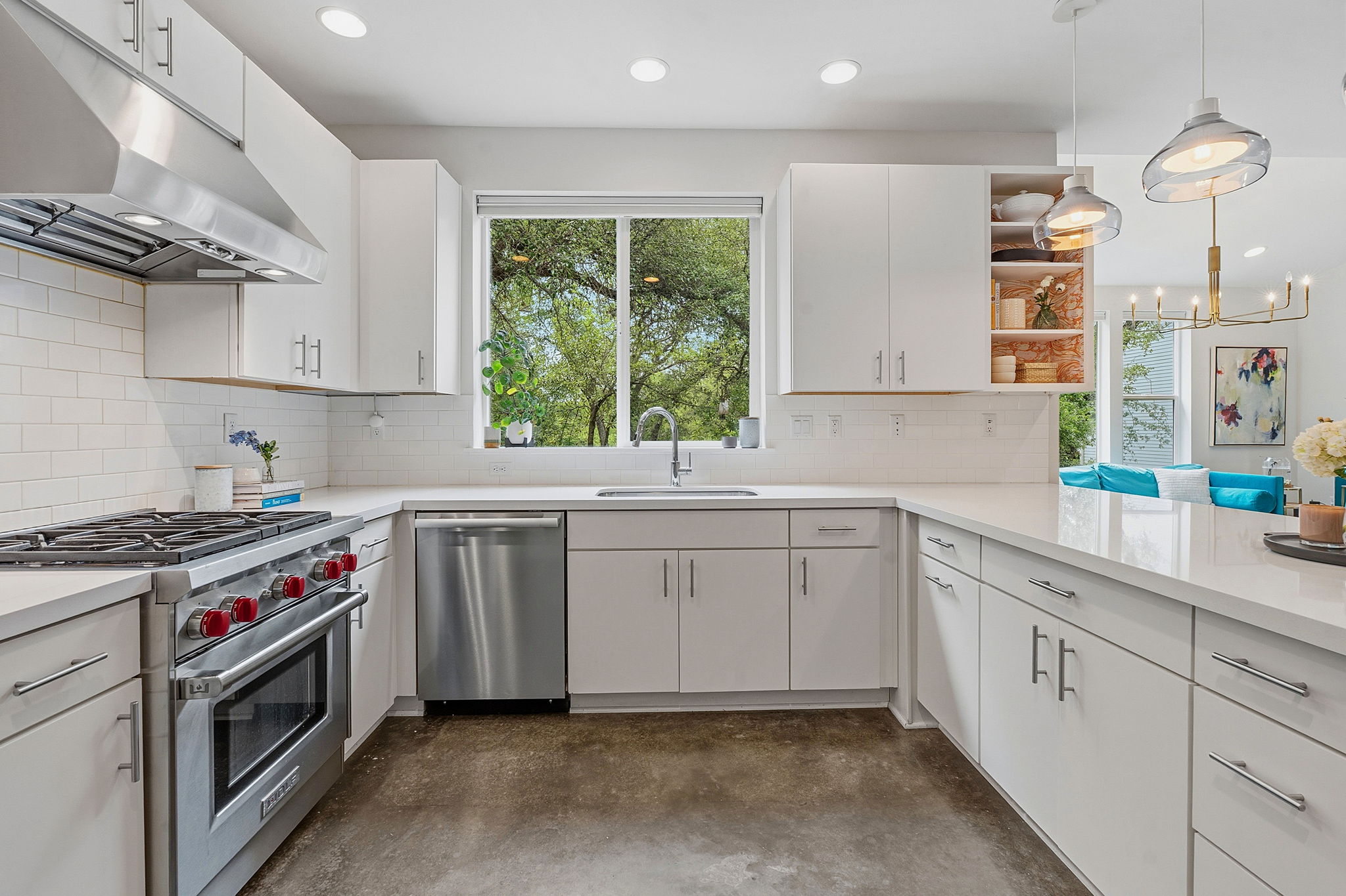3001 Del Curto Road, Unit 31 Austin, TX 78704 - Photo 6 of 32 a kitchen that has a sink and a stove