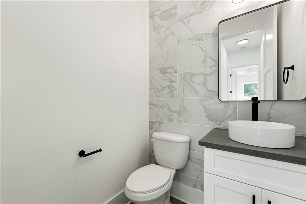 5676 Meadow View Drive Jefferson, GA 30549 - Photo 24 of 43