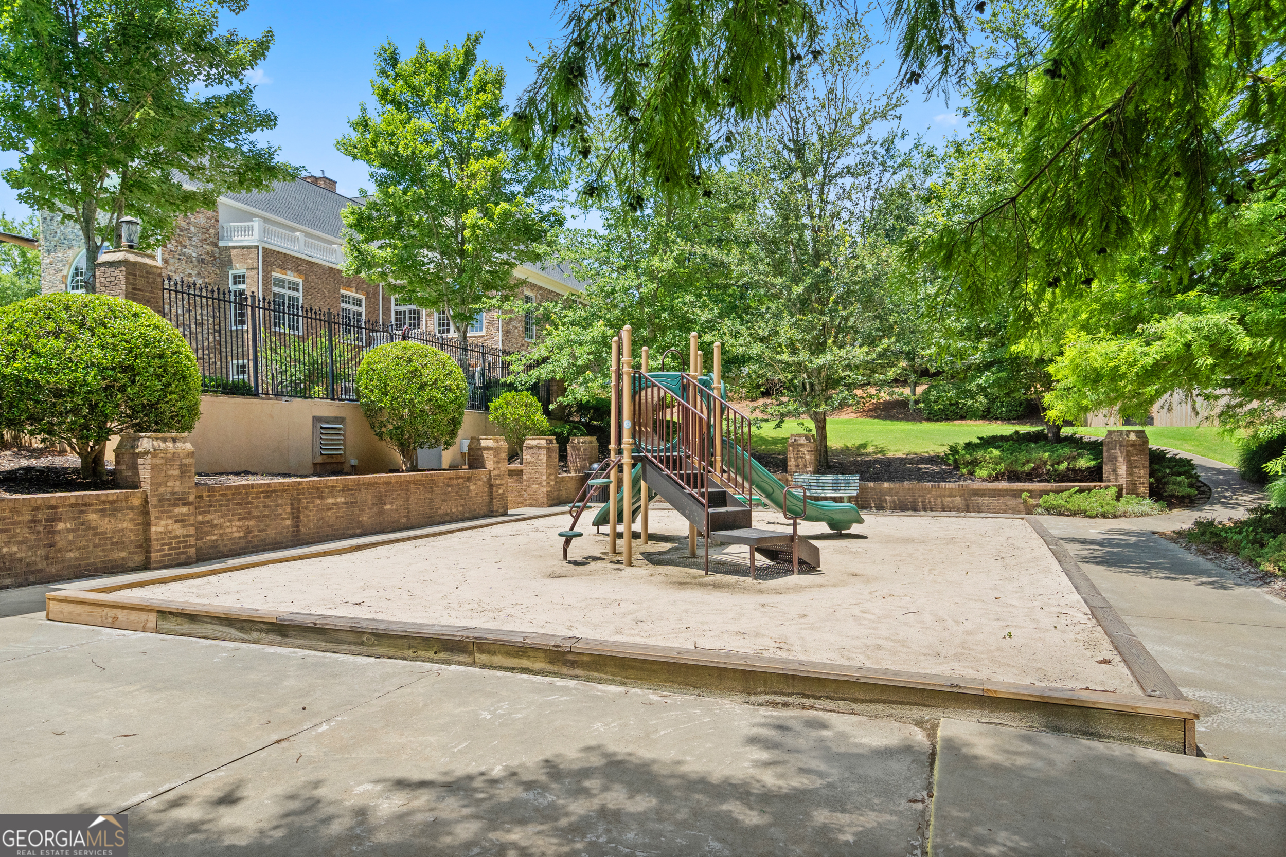 2045 Kent Court Milton, GA 30004 - Photo 90 of 104 a view of a park with large trees
