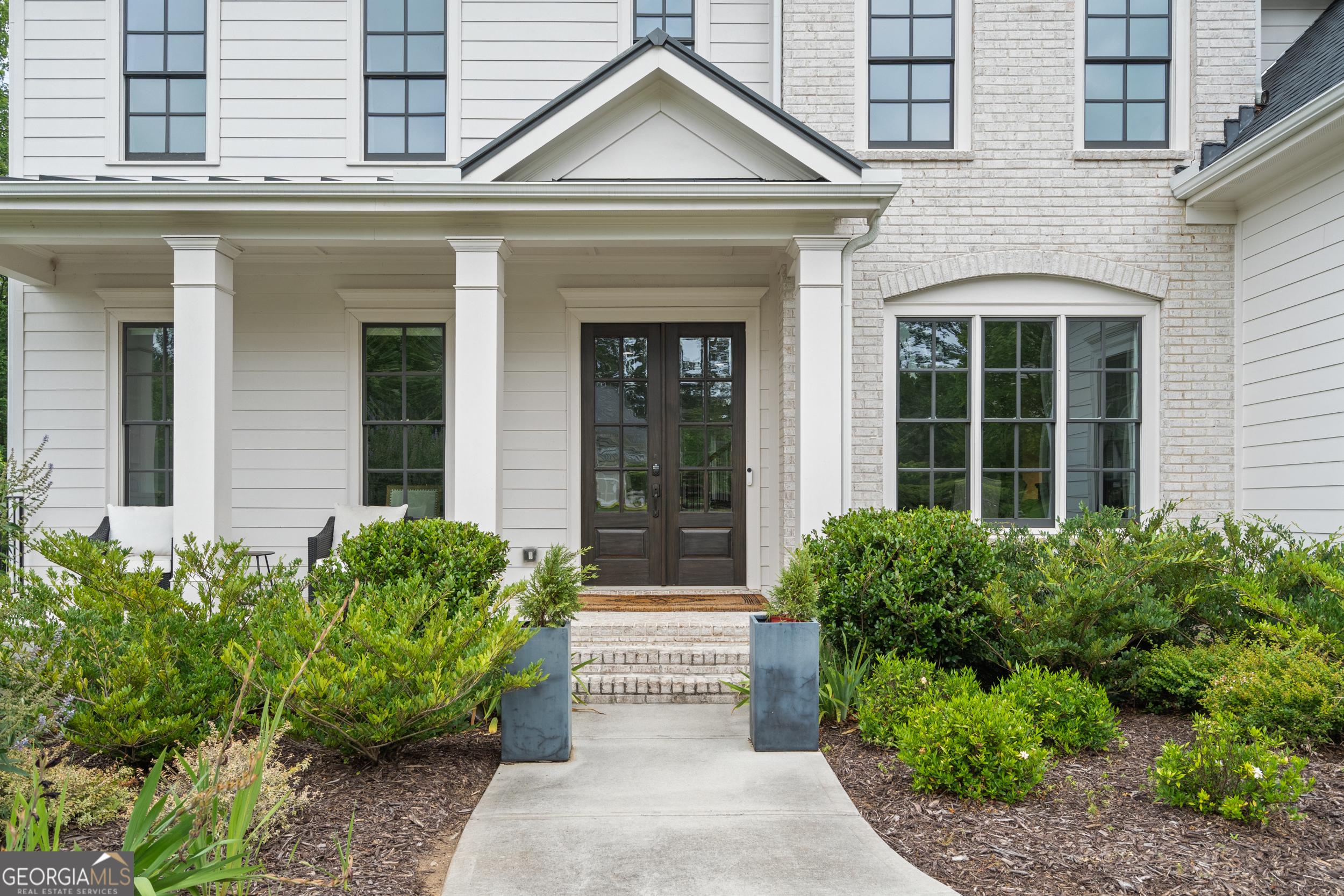 2045 Kent Court Milton, GA 30004 - Photo 10 of 104 front view of a house