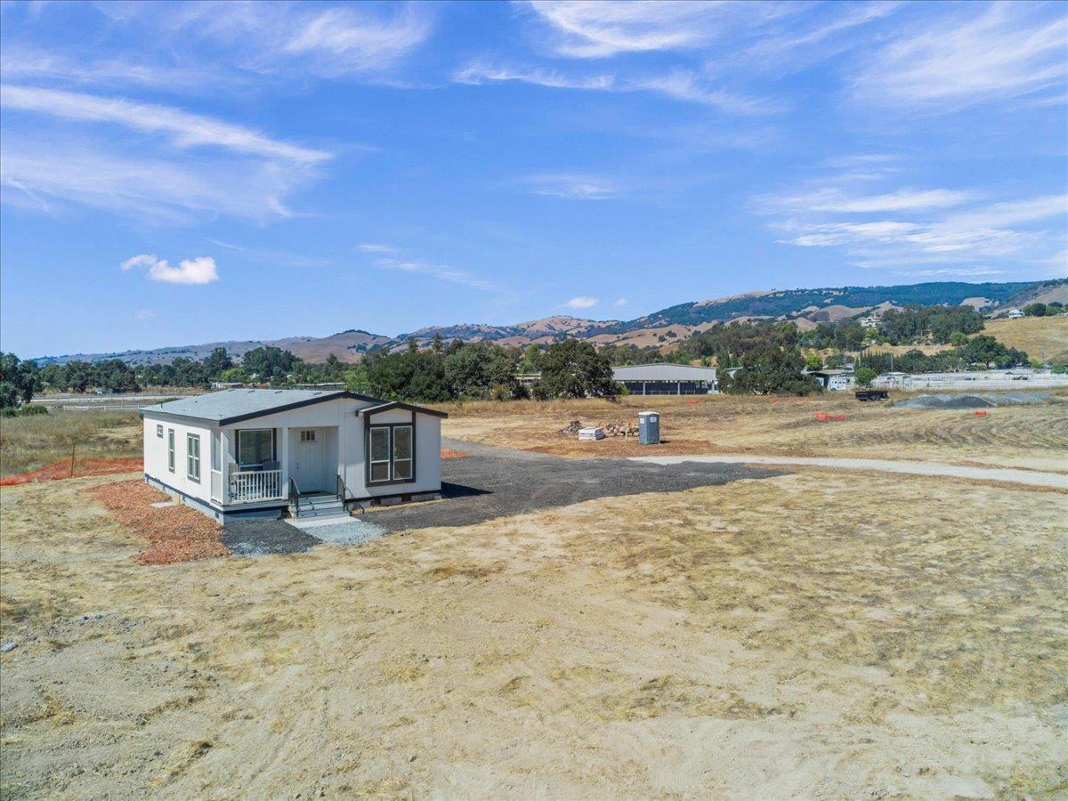 2055 Rucker Avenue Gilroy, CA 95020 - Photo 11 of 29