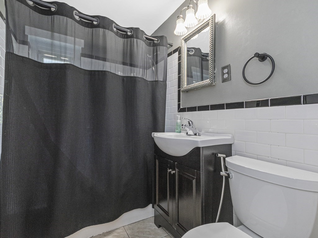 210 Church Street, Unit 210 Waltham, MA 02452 - Photo 26 of 35