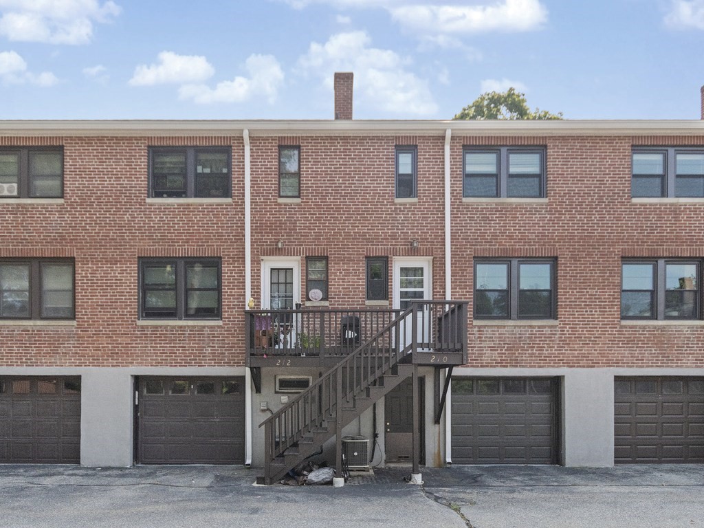 210 Church Street, Unit 210 Waltham, MA 02452 - Photo 29 of 35