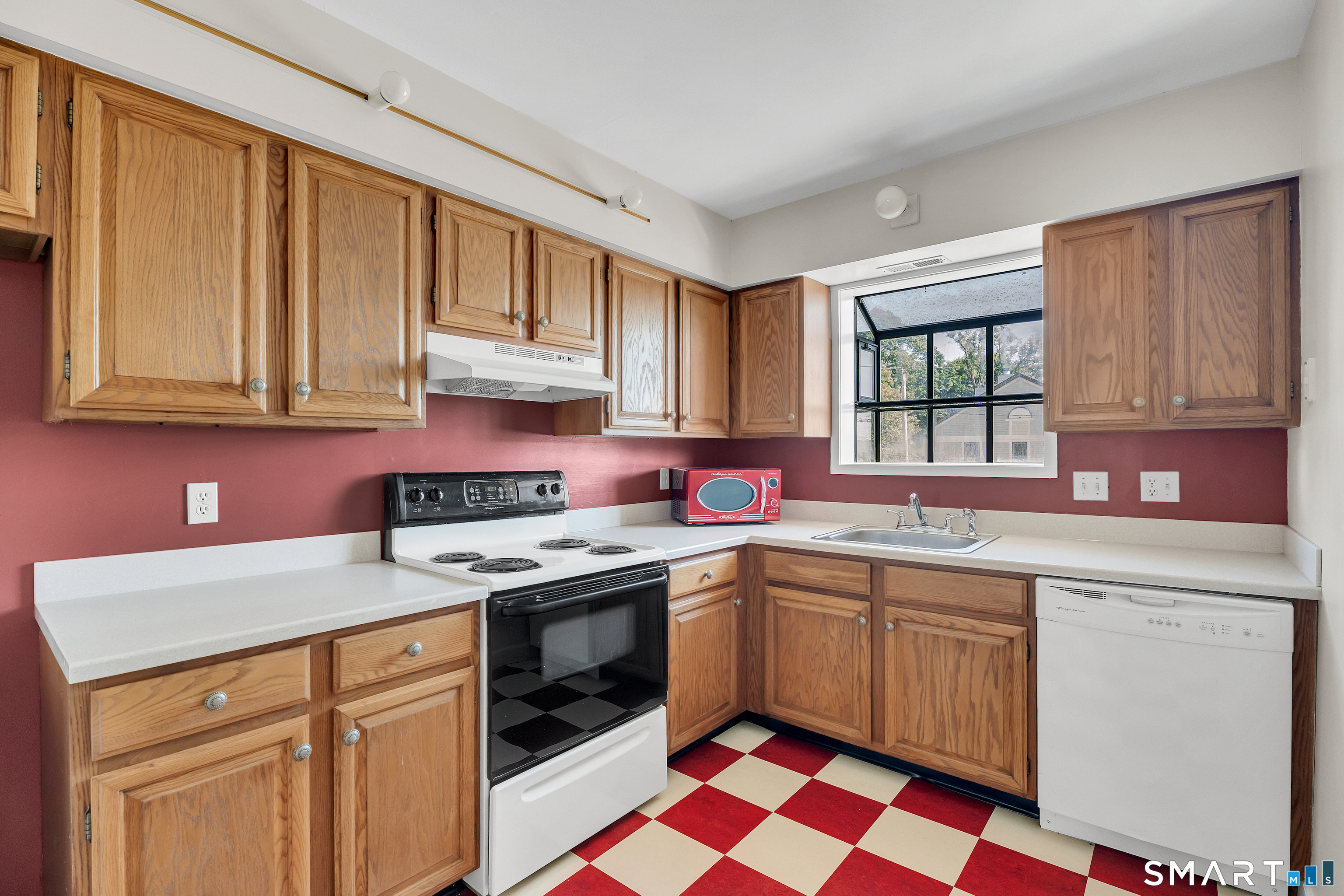 80 Front Street, Unit 80 New Haven, CT 06513 - Photo 20 of 30