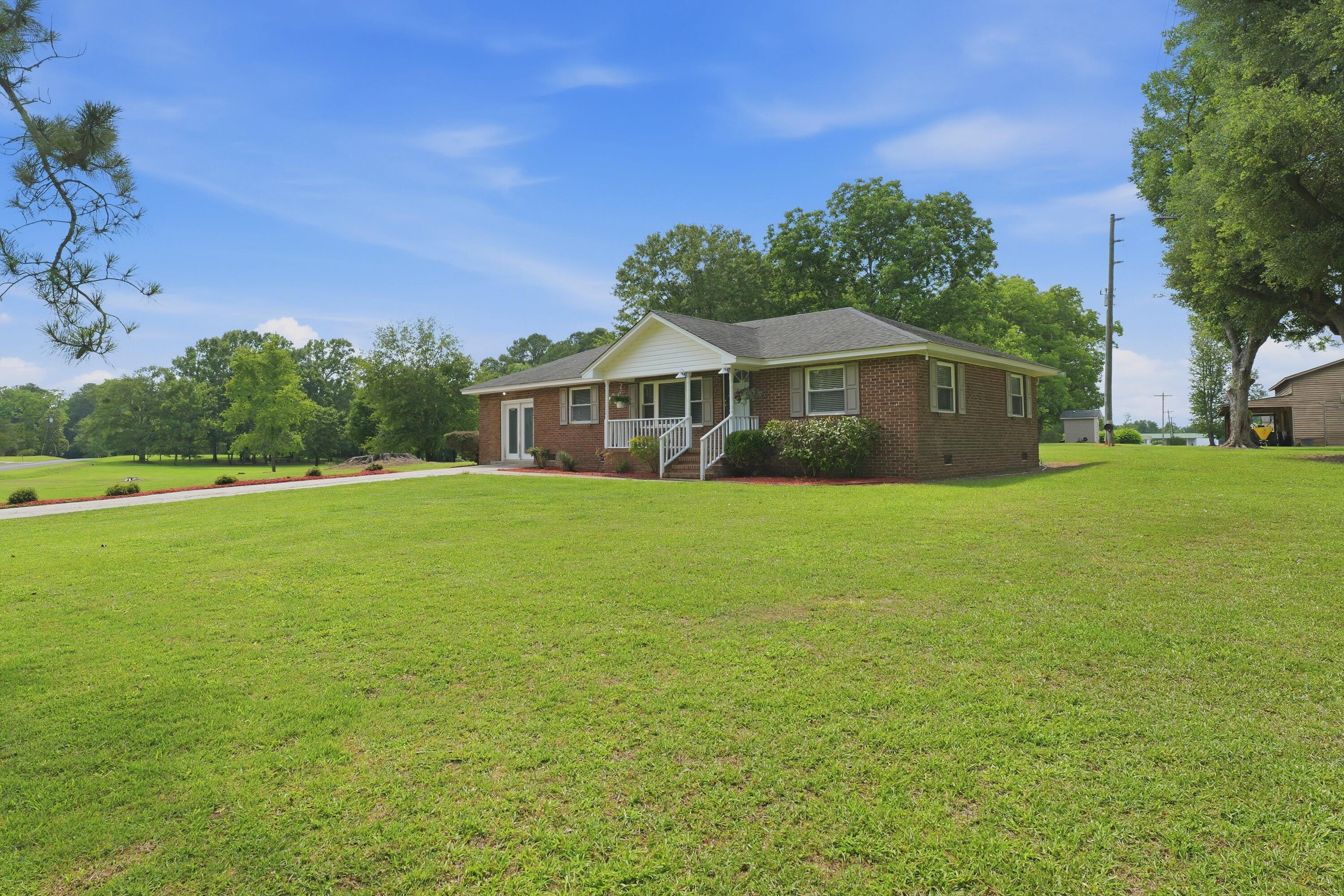 1469 Wren Road St. Stephen, SC 29479 - Photo 5 of 36