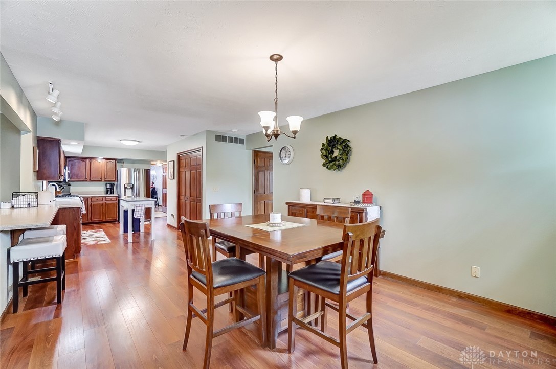 1054 Kingsgate Road Springfield, OH 45503 - Photo 17 of 56 Gallery Image 17