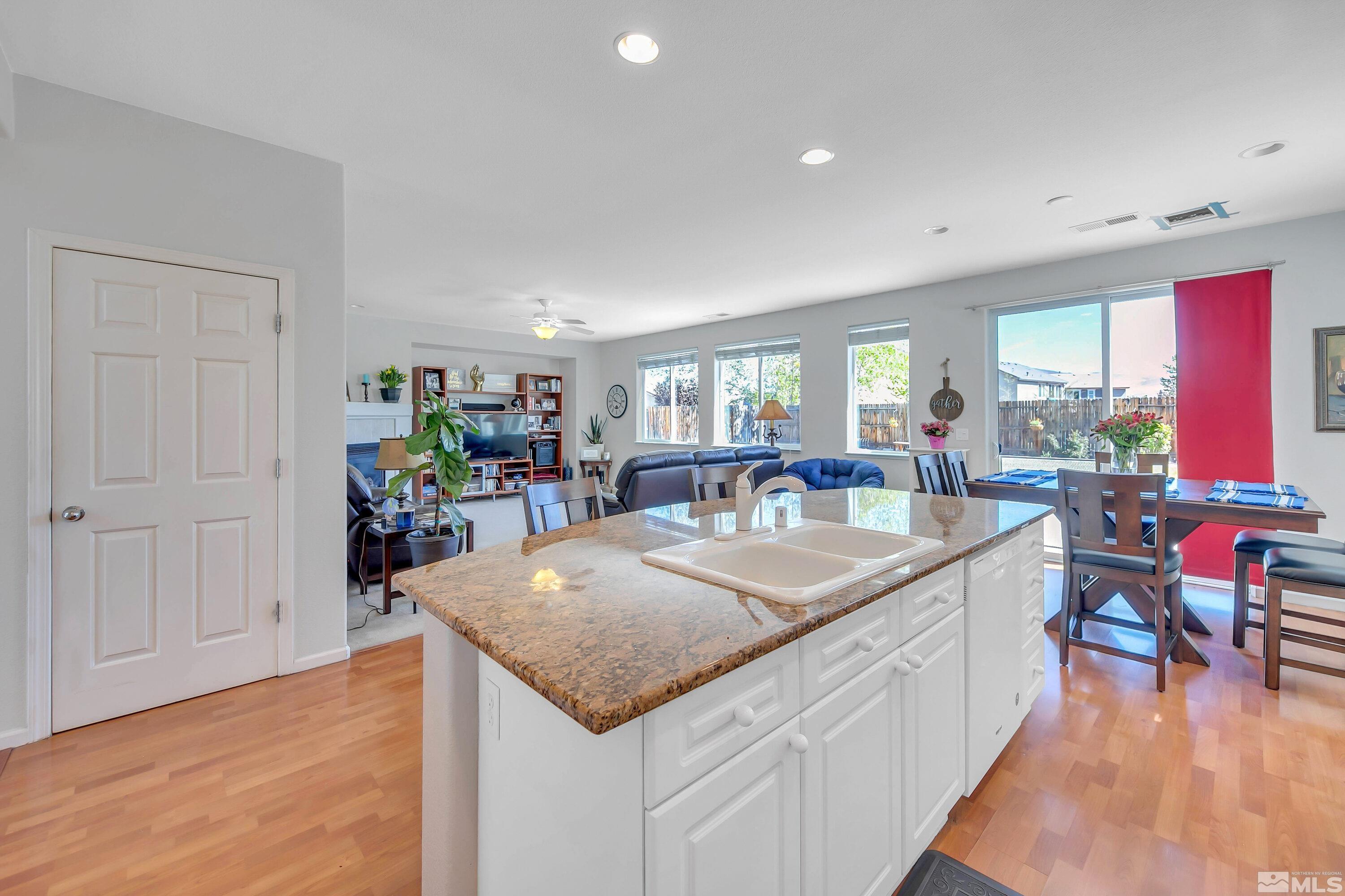 2535 Perryville Drive Reno, NV 89521 - Photo 11 of 39 Photo 11