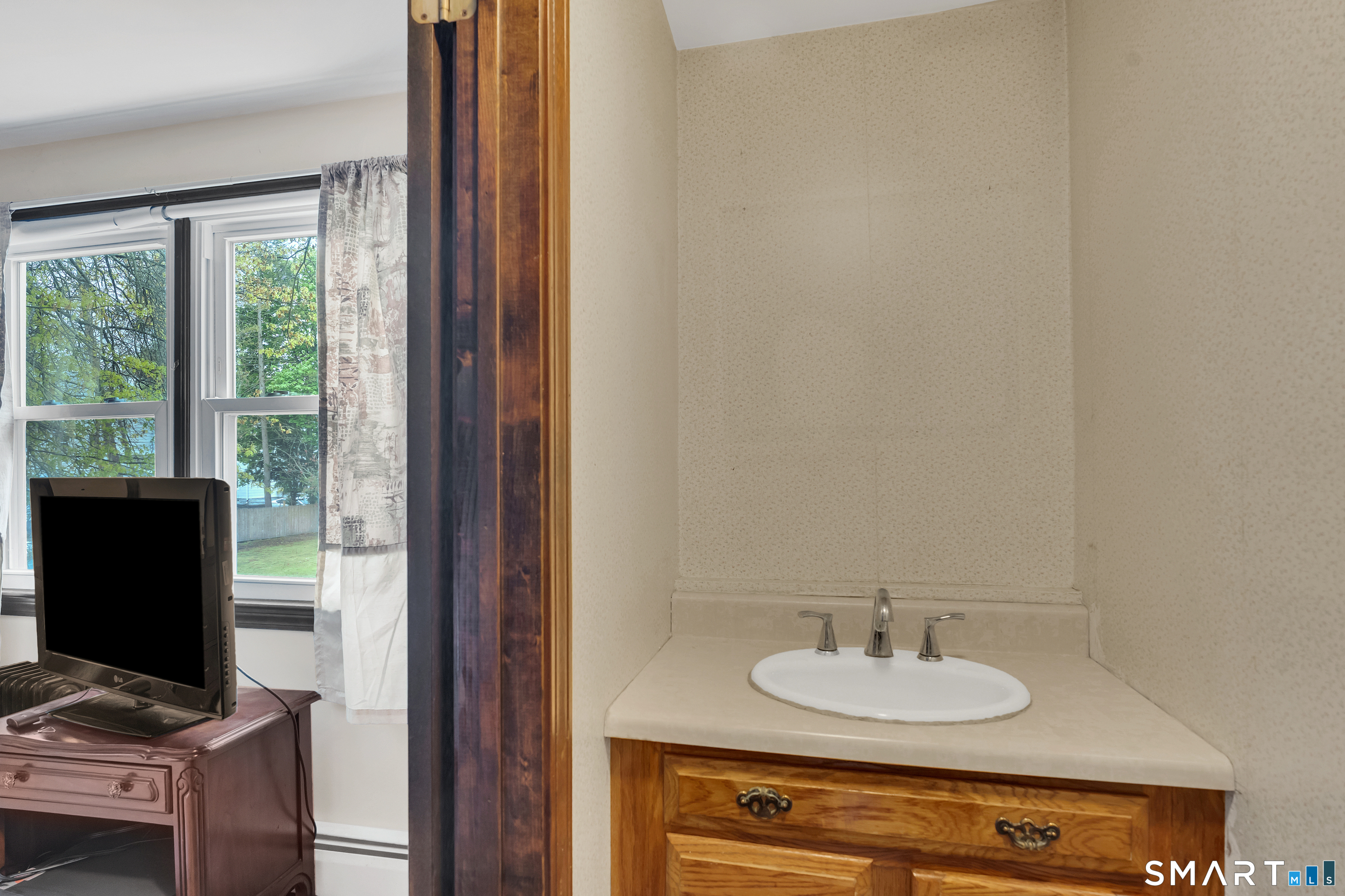 350 High Street Torrington, CT 06790 - Photo 22 of 40