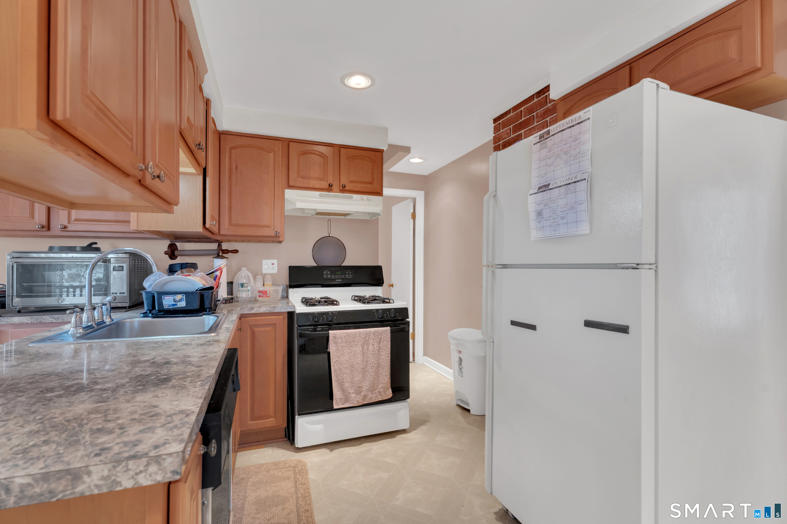 350 High Street Torrington, CT 06790 - Photo 8 of 40