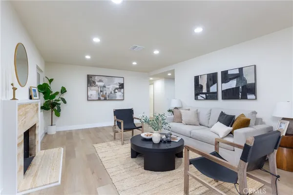 $4,400 | 12097 Pastoral Road, San Diego, CA 92128
