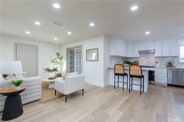 $4,400 | 12097 Pastoral Road, San Diego, CA 92128