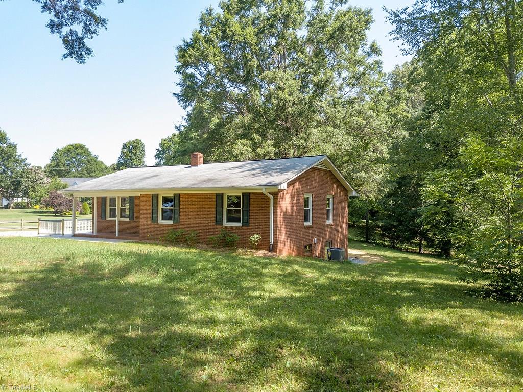 960 Yadkin Valley Road Advance, NC 27006 - Photo 2 of 24 Gallery Image 2