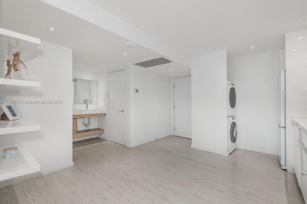 2301 Collins Avenue, Unit 1032 Miami Beach, FL 33139 - Photo 12 of 25