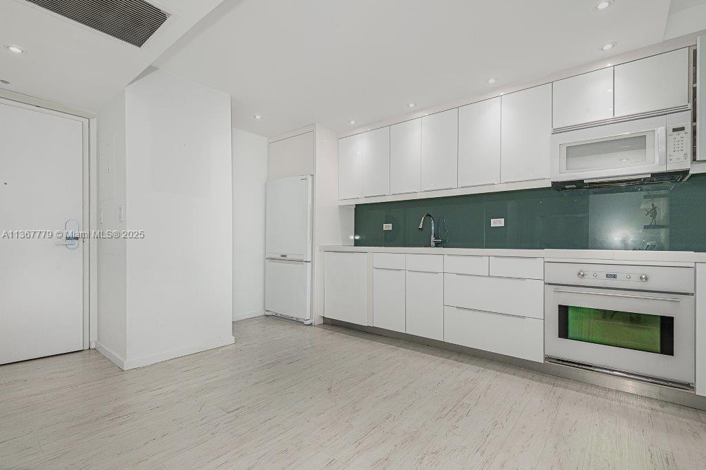 2301 Collins Avenue, Unit 1032 Miami Beach, FL 33139 - Photo 3 of 25